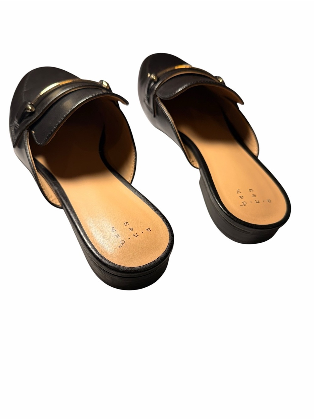 A New Day Black Leather Loafer Mule Slides Women’s 7 1/2 Gold Hardware Slip-On - Picture 2 of 3